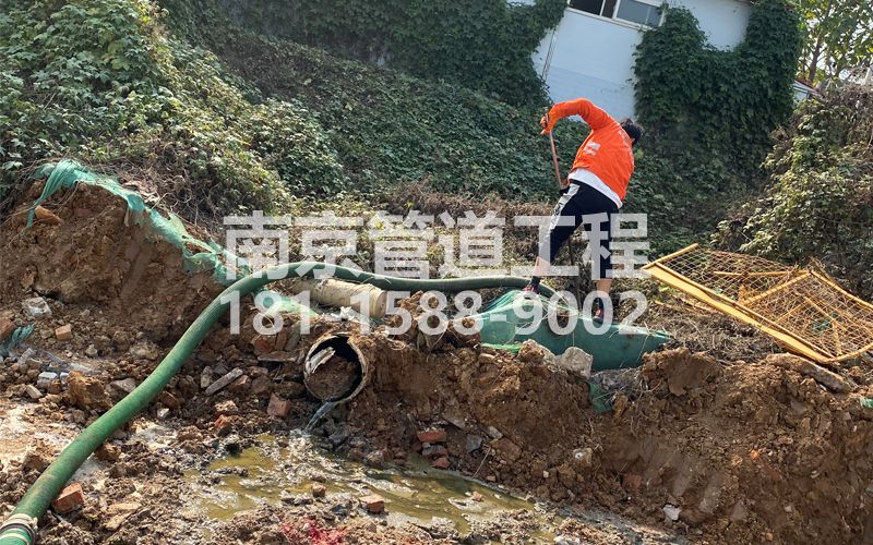 263下蜀工地化粪池清理